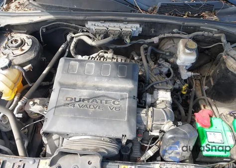 2010 Ford Escape Xlt z USA, uszkodzony, nr VIN 1FMCU9DG6AKB09108